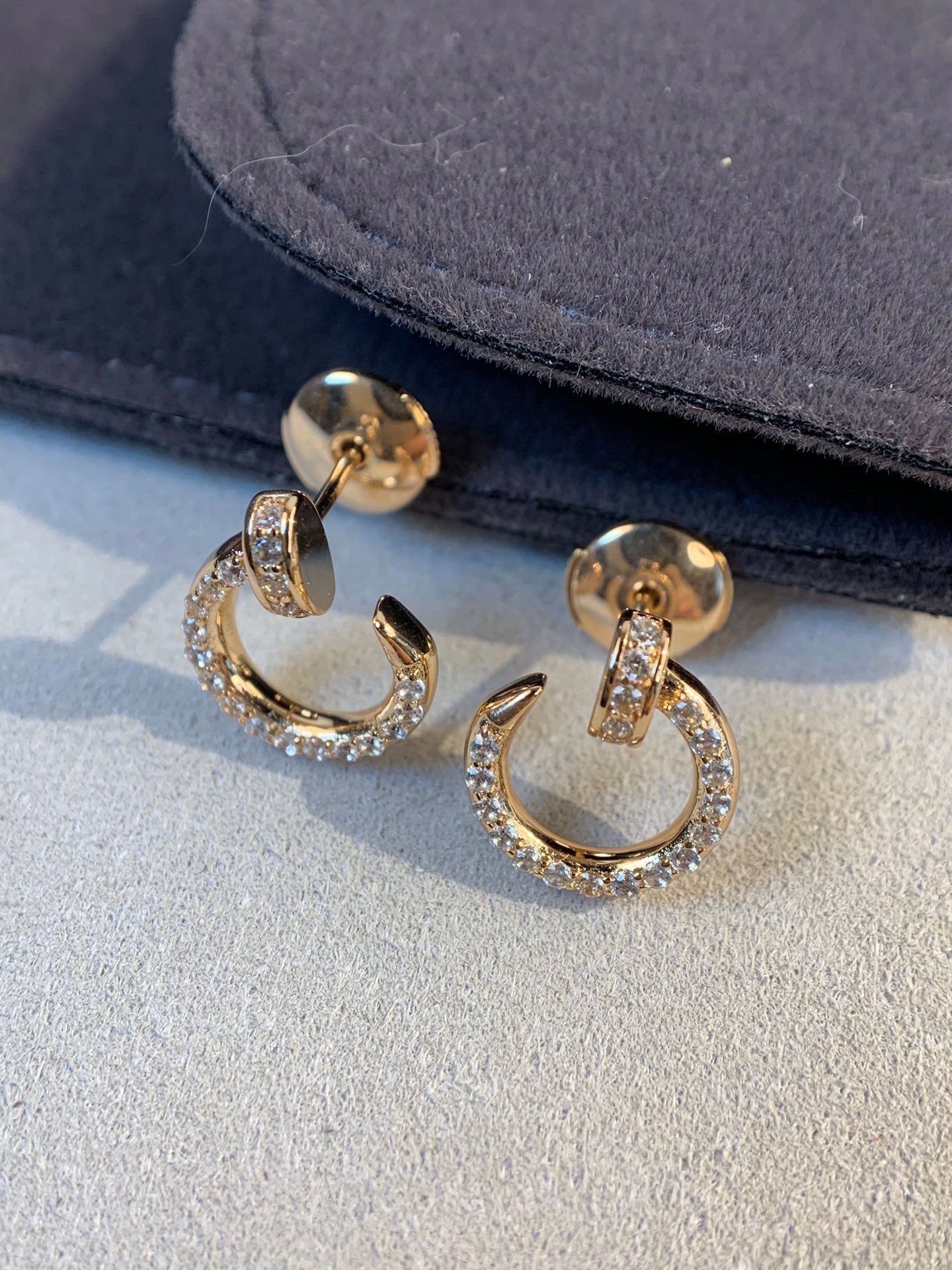 ¡®Lume Jewels¡¯JUSTE EARRINGS GOLD DIAMONDS