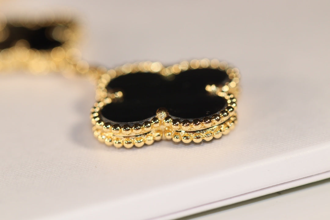 ¡®Lume Jewels¡¯CLOVER EARRINGS GOLD ONYX MOP 3 MOTIF