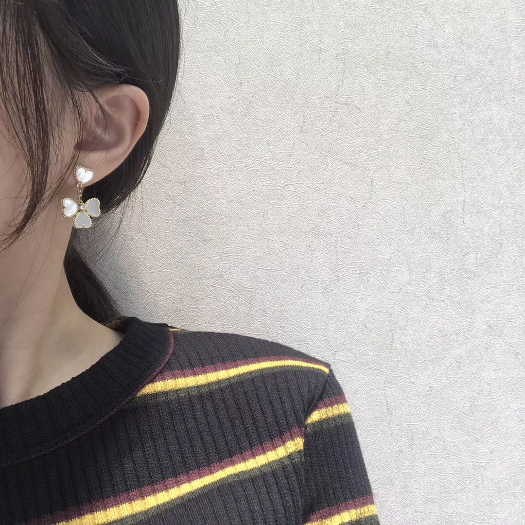 ¡®Lume Jewels¡¯CLOVER SWEET WHITE MOP EARRINGS