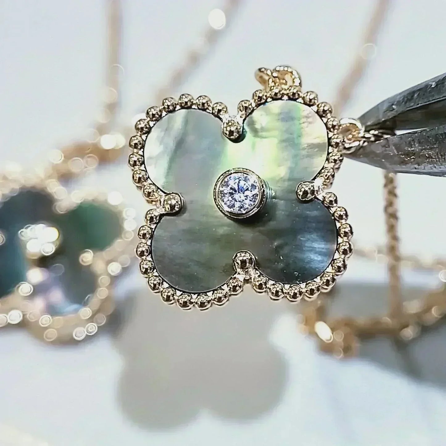 ¡®Lume Jewels¡¯CLOVER 15MM DIAMOND AND MOTHER-OF-GREY NECKLACE