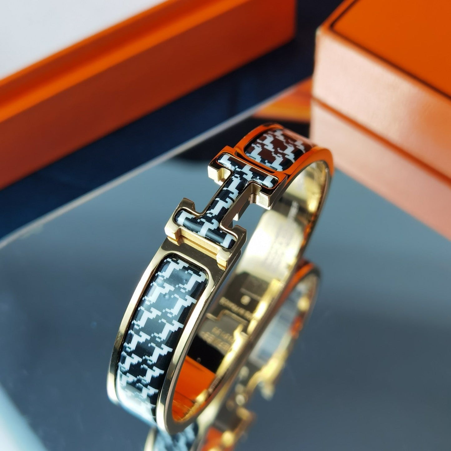 ¡®Lume Jewels¡¯H HORSE BRACELET 12MM