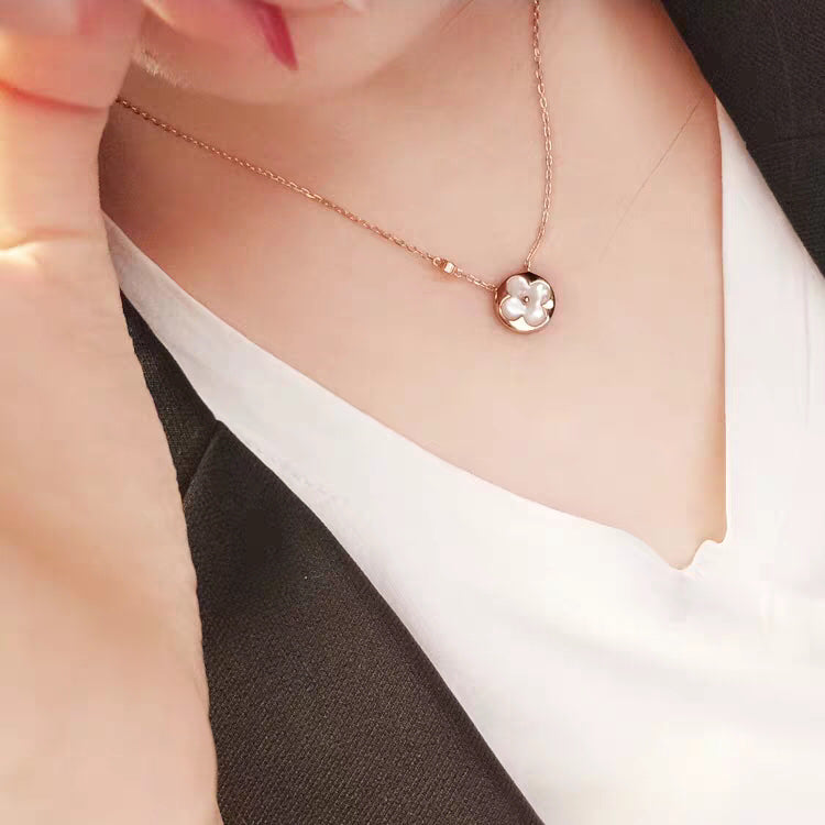 ¡®Lume Jewels¡¯SUN MOP GOLD 1 DIAMOND NECKLACE