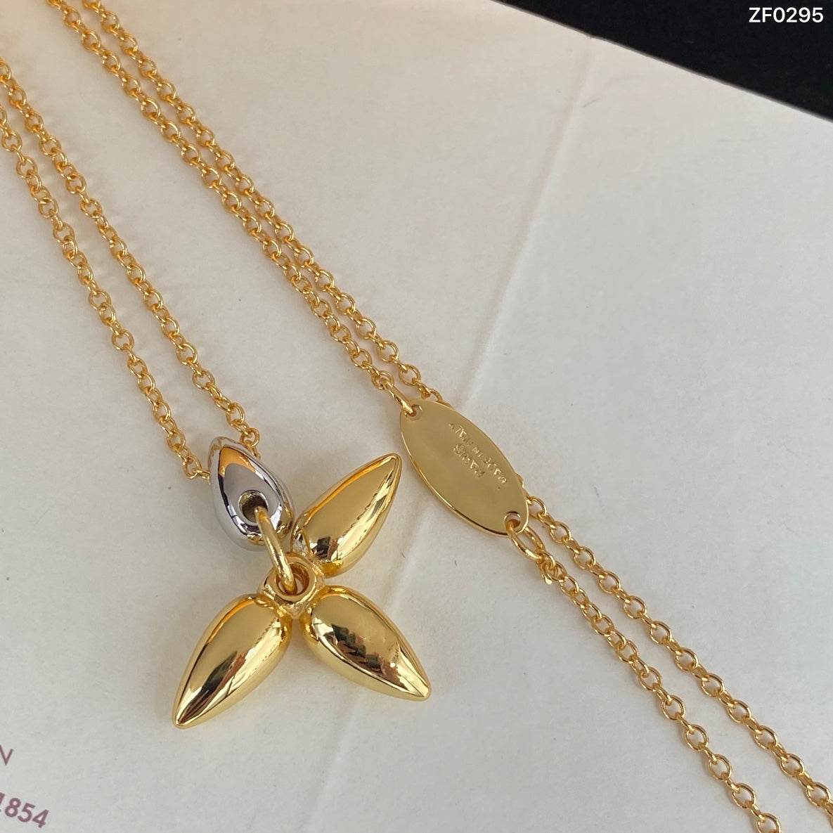 ¡®Lume Jewels¡¯LOUISETTE PEDANT GOLD NECKLACE