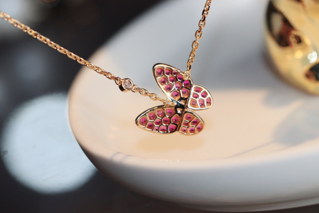 ¡®Lume Jewels¡¯BUTTERFLY RED DIAMOND ROSE GOLD NECKLACE