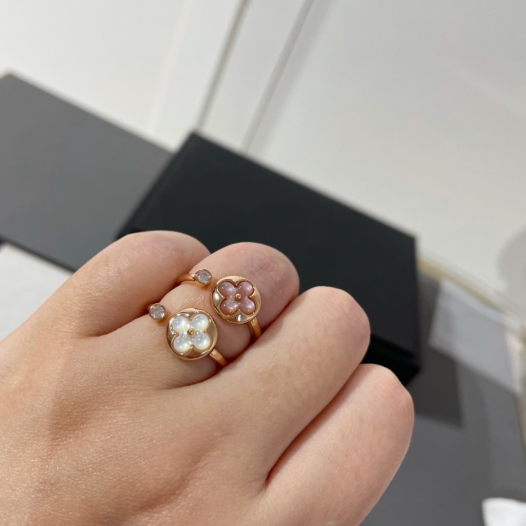 ¡®Lume Jewels¡¯SUN 1 DIAMOND PINK MOP RING
