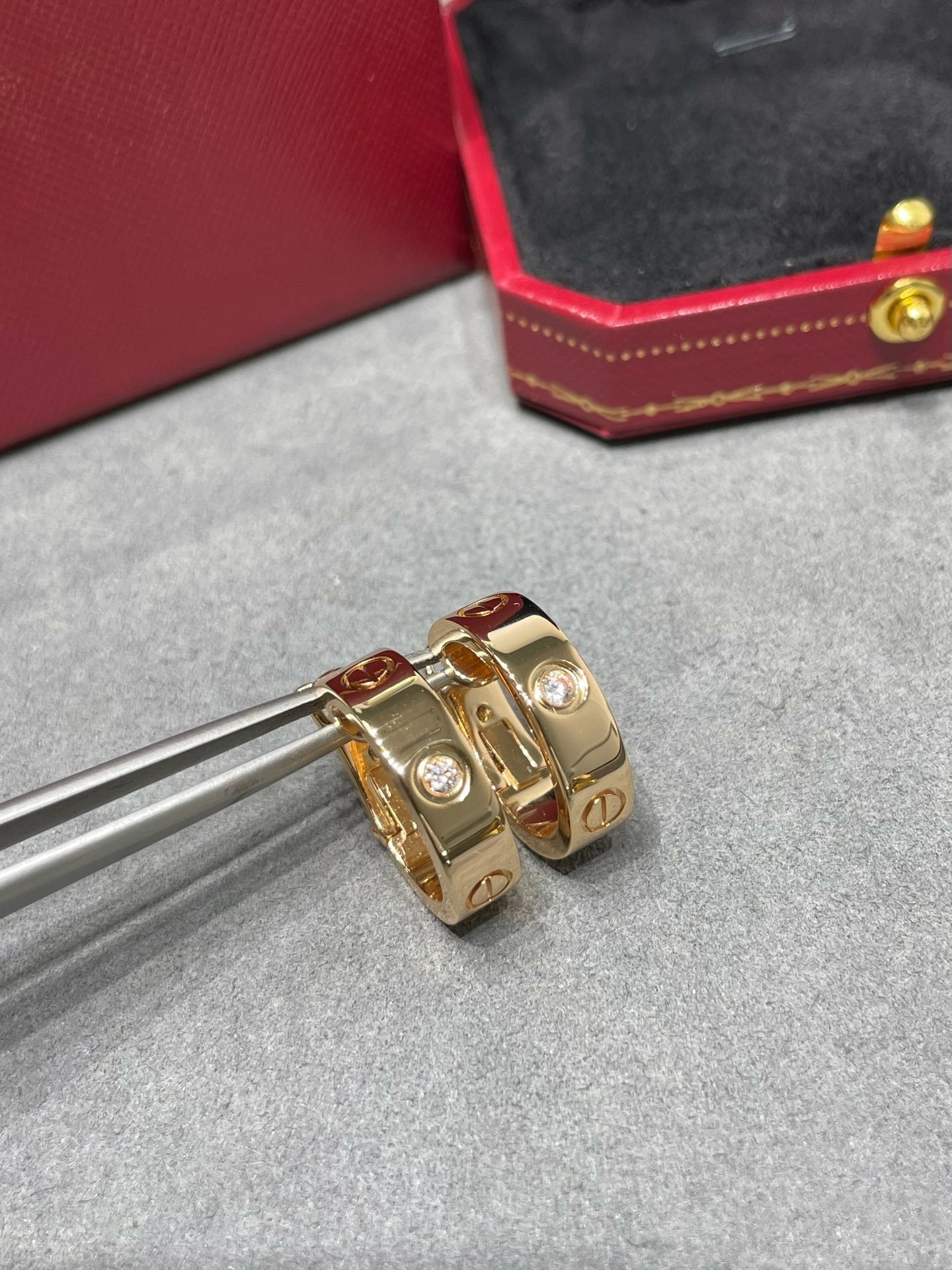 ¡®Lume Jewels¡¯LOVE 5.5MM 1 DIAMOND EARRINGS