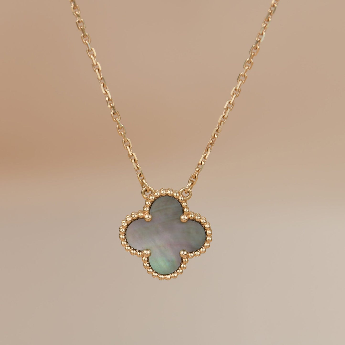 ¡®Lume Jewels¡¯CLOVER 15MM GRAY MOTHER OF PEARL NECKLACE