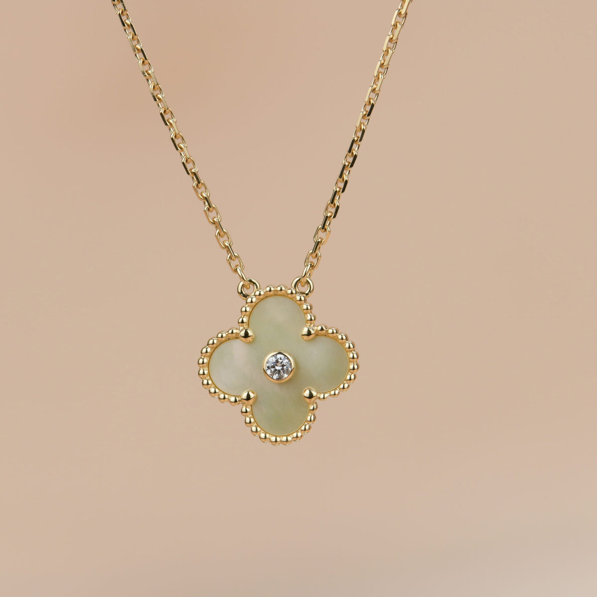 ¡®Lume Jewels¡¯CLOVER 15MM DIAMOND GOLD MOTHER OF PEARL NECKLACE