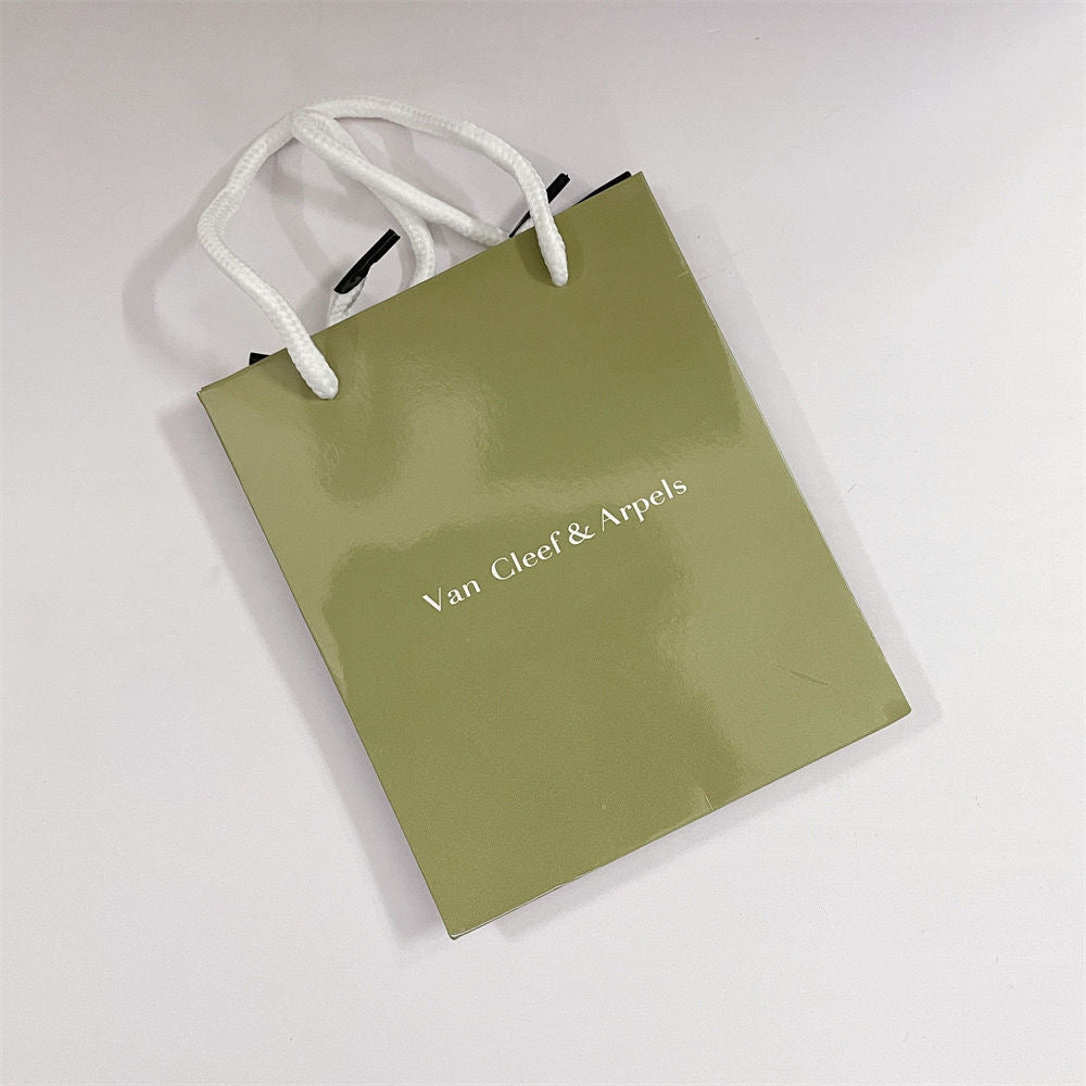 ¡®Lume Jewels¡¯VA CLOVER BRACELET NECKLACE RING BOX GIFT BAG