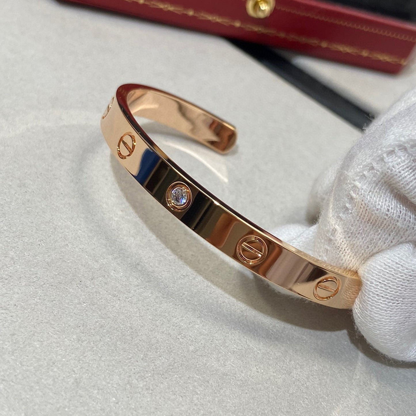 ¡®Lume Jewels¡¯LOVE BRACELET 6.1MM 1 DIAMOND OPEN CUFF