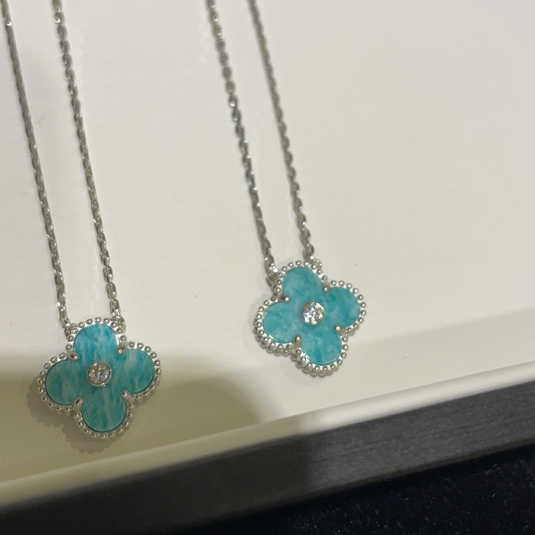¡®Lume Jewels¡¯CLOVER 15MM DIAMOND SVRES PORCELAIN NECKLACE SILVER