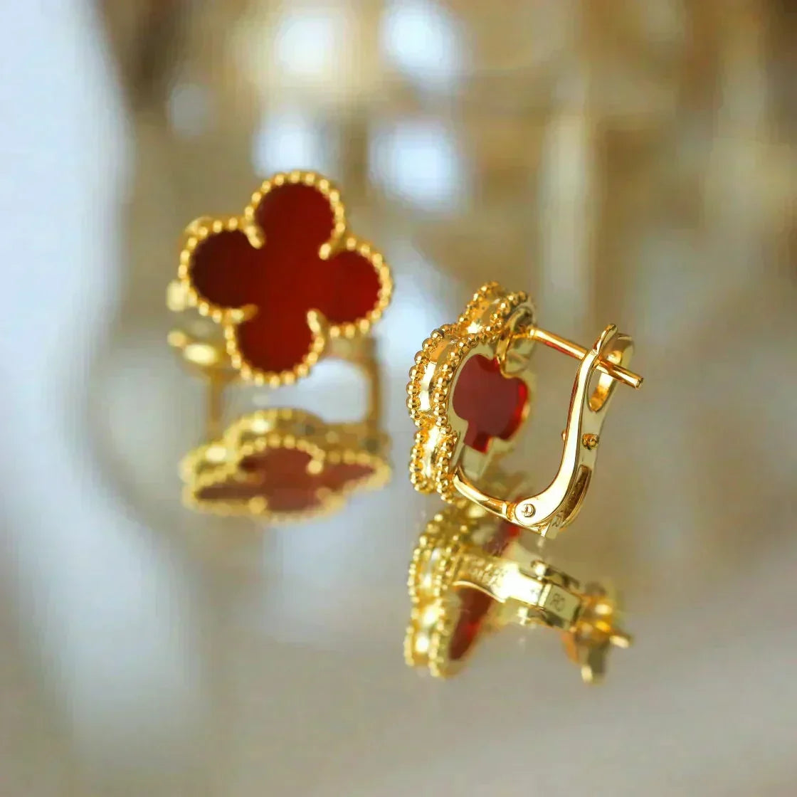 ¡®Lume Jewels¡¯CLOVER MEDIUM 1 MOTIFS CARNELIAN EARRINGS
