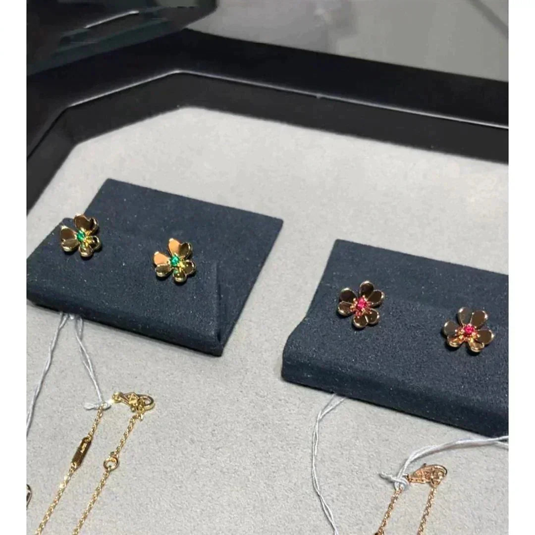 ¡®Lume Jewels¡¯FRIVOLE FLOWER PINK EARRINGS