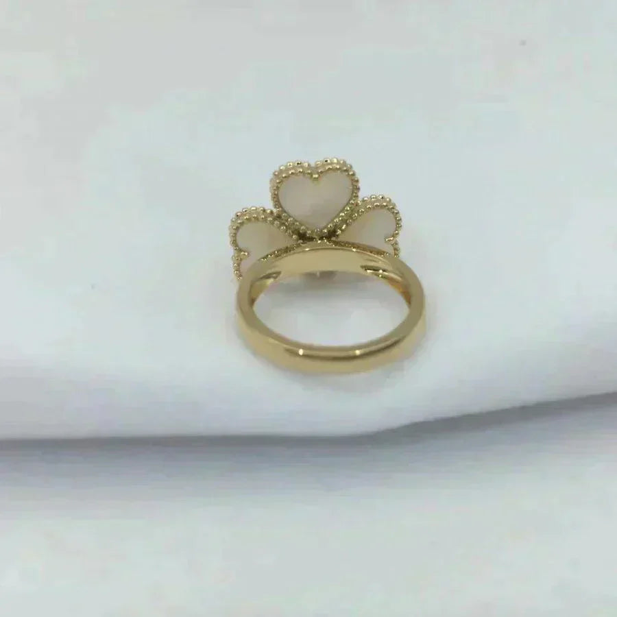 ¡®Lume Jewels¡¯SWEET CLOVER WHITE MOP RING