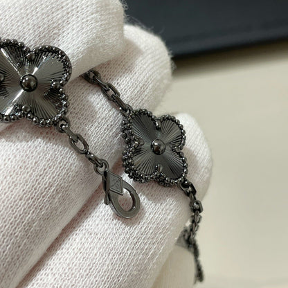 [Lume Jewels]New CLOVER 5 MOTIF BLACK BRACELET