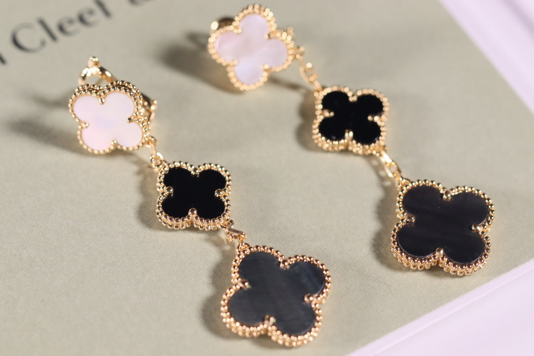 ¡®Lume Jewels¡¯CLOVER EARRINGS GOLD ONYX MOP 3 MOTIF