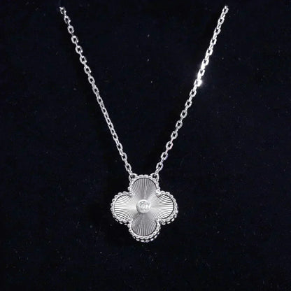 ¡®Lume Jewels¡¯CLOVER  15MM DIAMOND LASER NECKLACE SILVER