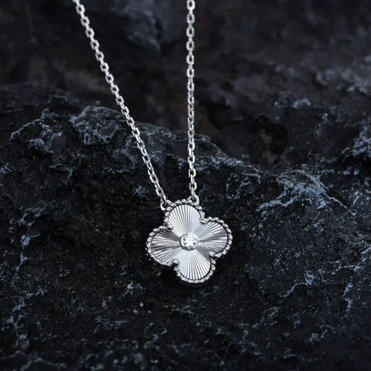 ¡®Lume Jewels¡¯CLOVER  15MM DIAMOND LASER NECKLACE SILVER