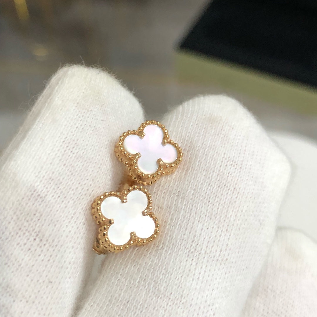 ¡®Lume Jewels¡¯CLOVER MINI GOLD EARRINGS