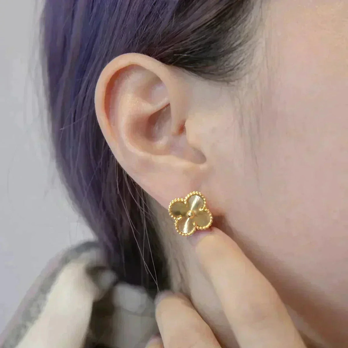 ¡®Lume Jewels¡¯CLOVER MEDIUM 1 MOTIFS LASER EARRINGS