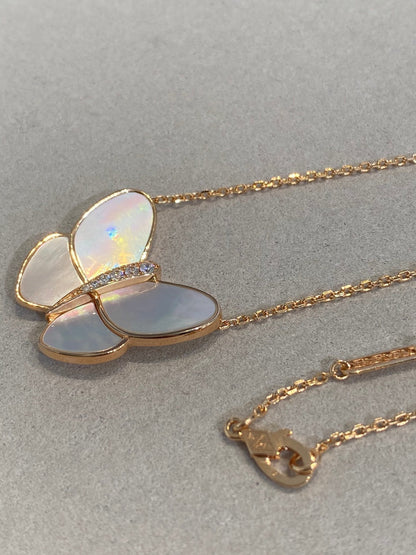 ¡®Lume Jewels¡¯BUTTERFLY GOLD MOP DIAMOND NECKLACE