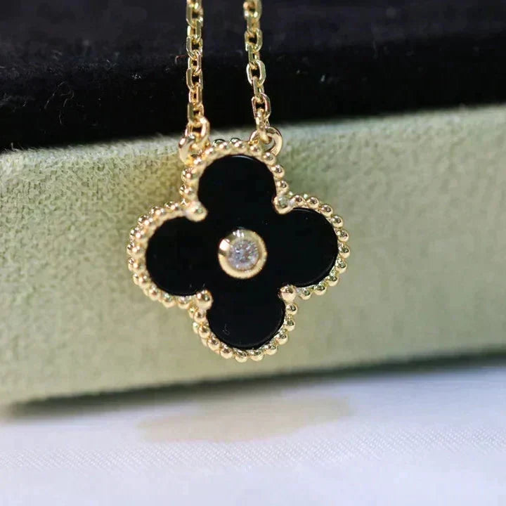 ¡®Lume Jewels¡¯CLOVER 15MM DIAMOND ONYX NECKLACE