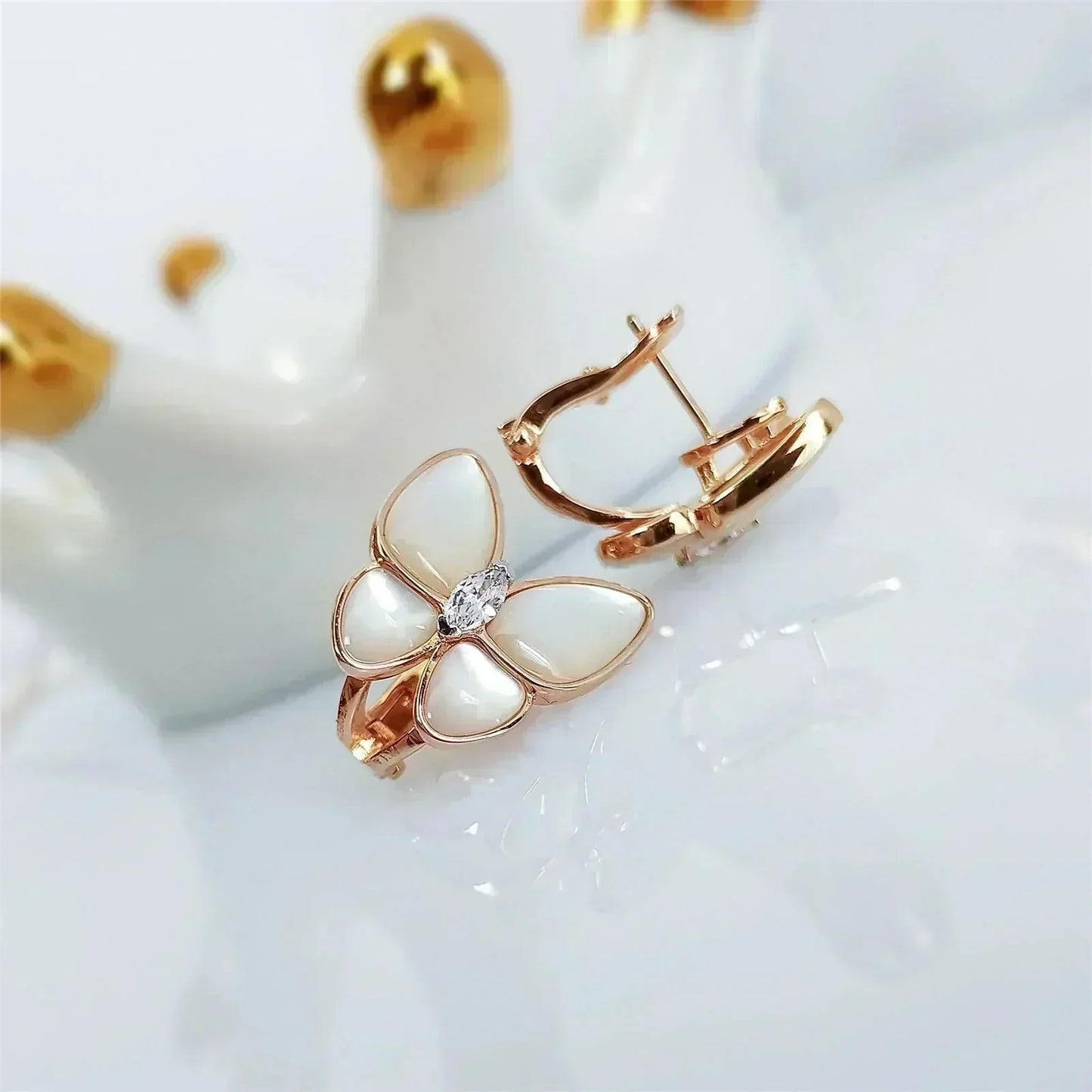 ¡®Lume Jewels¡¯BUTTERFLY MOP DIAMOND EARRINGS