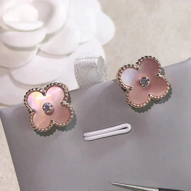 ¡®Lume Jewels¡¯CLOVER MEDIUM 1 MOTIFS  PINK MOP DIAMOND EARRINGS