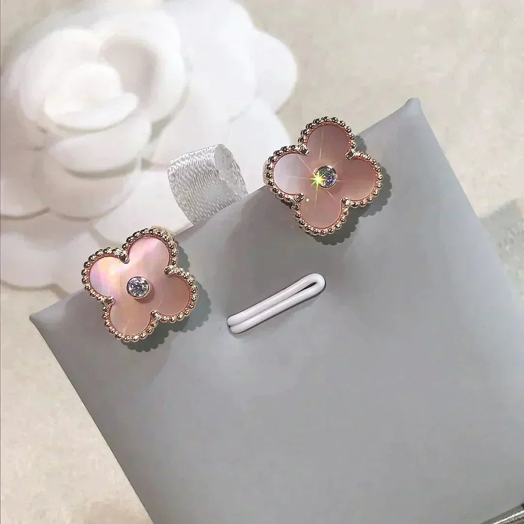 ¡®Lume Jewels¡¯CLOVER MEDIUM 1 MOTIFS  PINK MOP DIAMOND EARRINGS