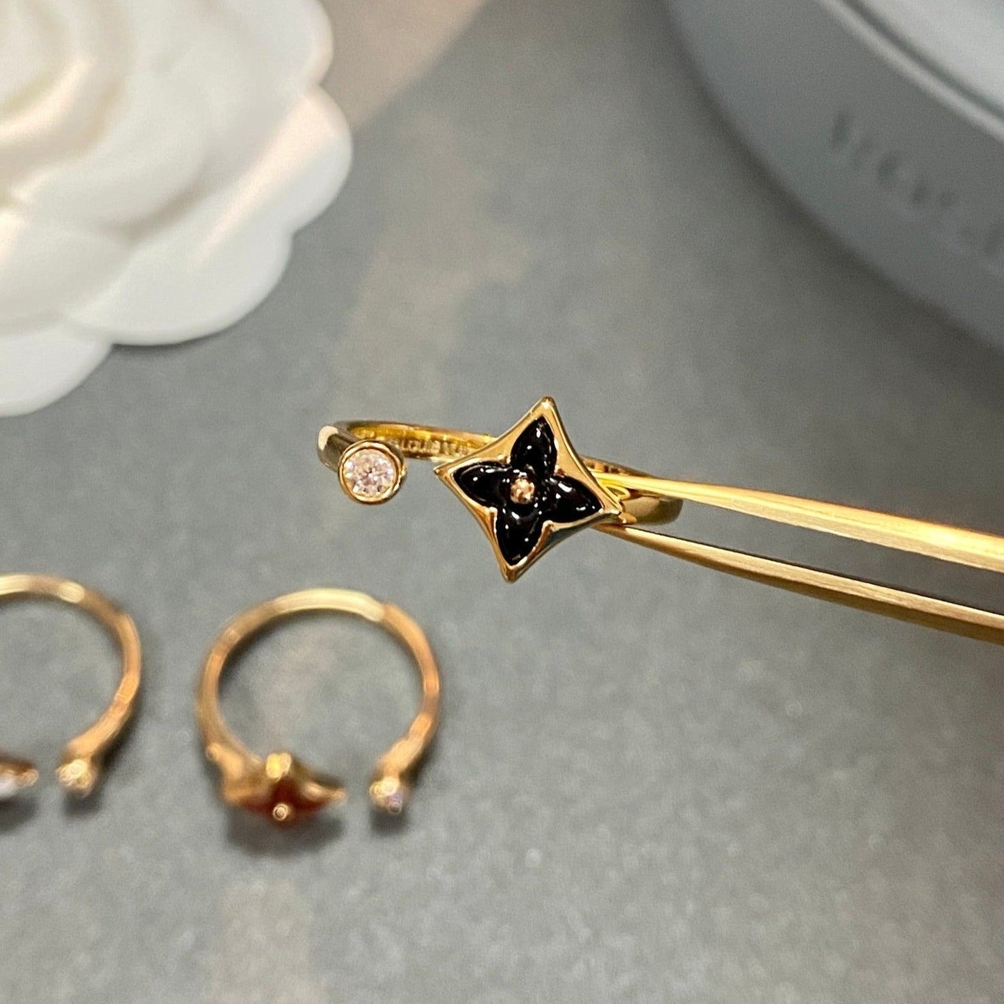 ¡®Lume Jewels¡¯STAR 1 DIAMOND OPEN RING