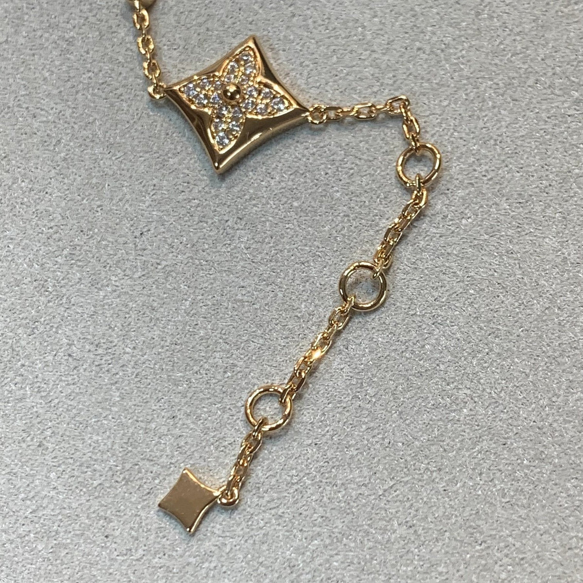 ¡®Lume Jewels¡¯STAR AND SUN 4 MOTIFS GOLD DIAMONDS BRACELET