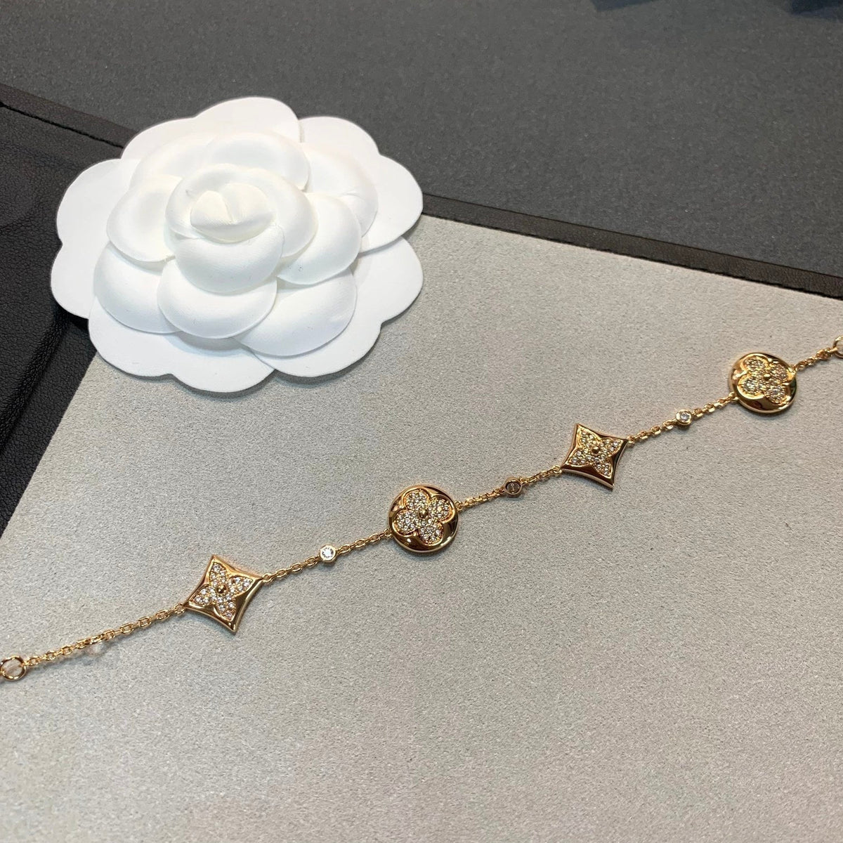 ¡®Lume Jewels¡¯STAR AND SUN 4 MOTIFS GOLD DIAMONDS BRACELET