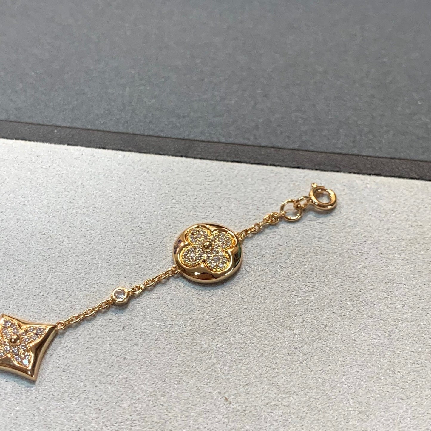 ¡®Lume Jewels¡¯STAR AND SUN 4 MOTIFS GOLD DIAMONDS BRACELET