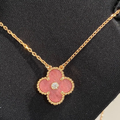 ¡®Lume Jewels¡¯CLOVER 15MM DIAMOND RHODONITE NECKLACE