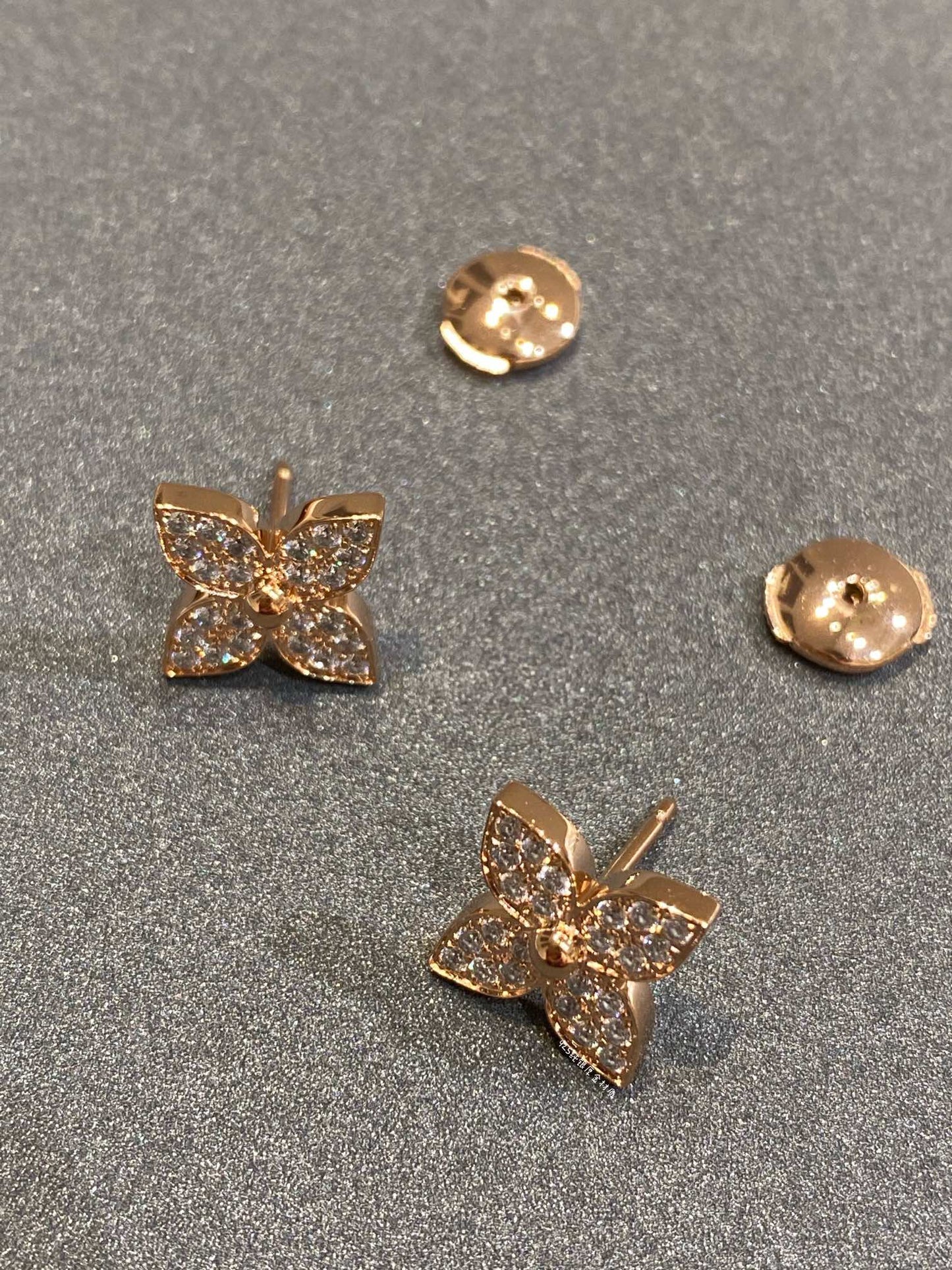¡®Lume Jewels¡¯STAR DIAMOND EARRINGS