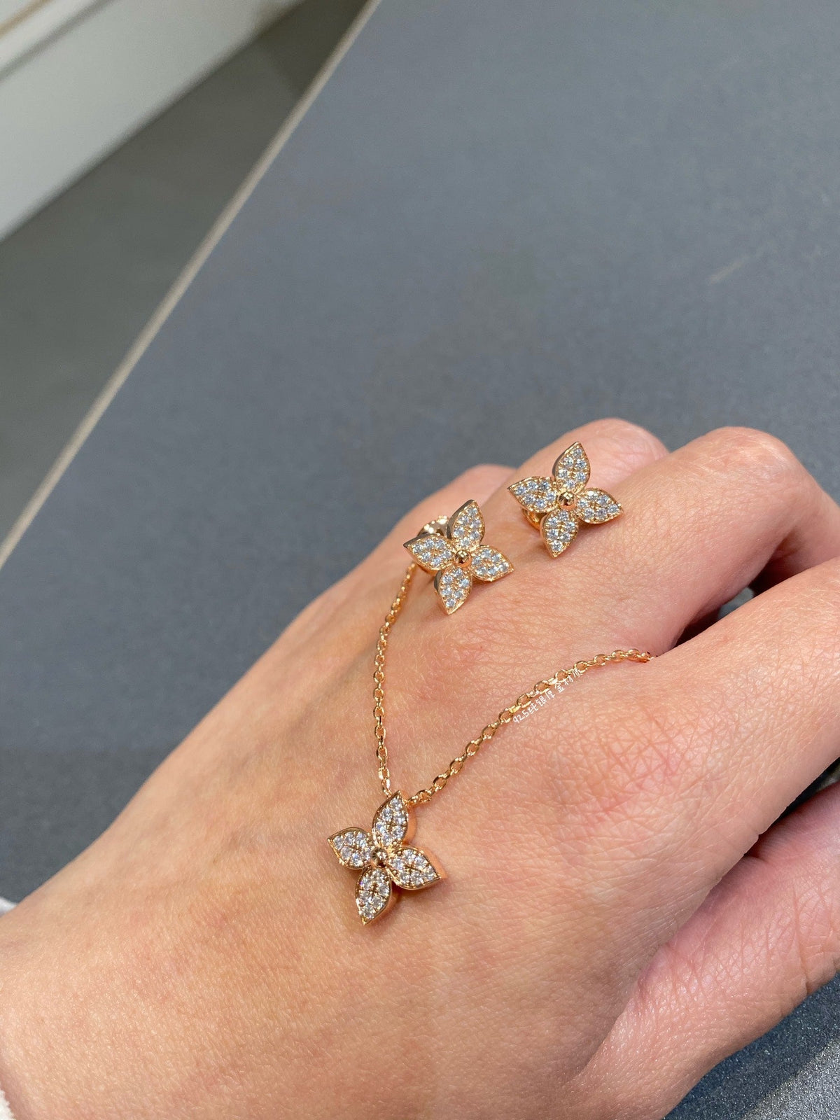 ¡®Lume Jewels¡¯STAR DIAMOND NECKALCE