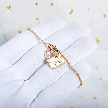¡®Lume Jewels¡¯AMULETTE PEDANT ROSE GOLD NECKLACE