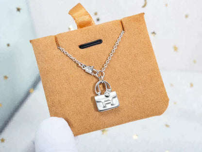 ¡®Lume Jewels¡¯AMULETTE PEDANT SILVER NECKLACE