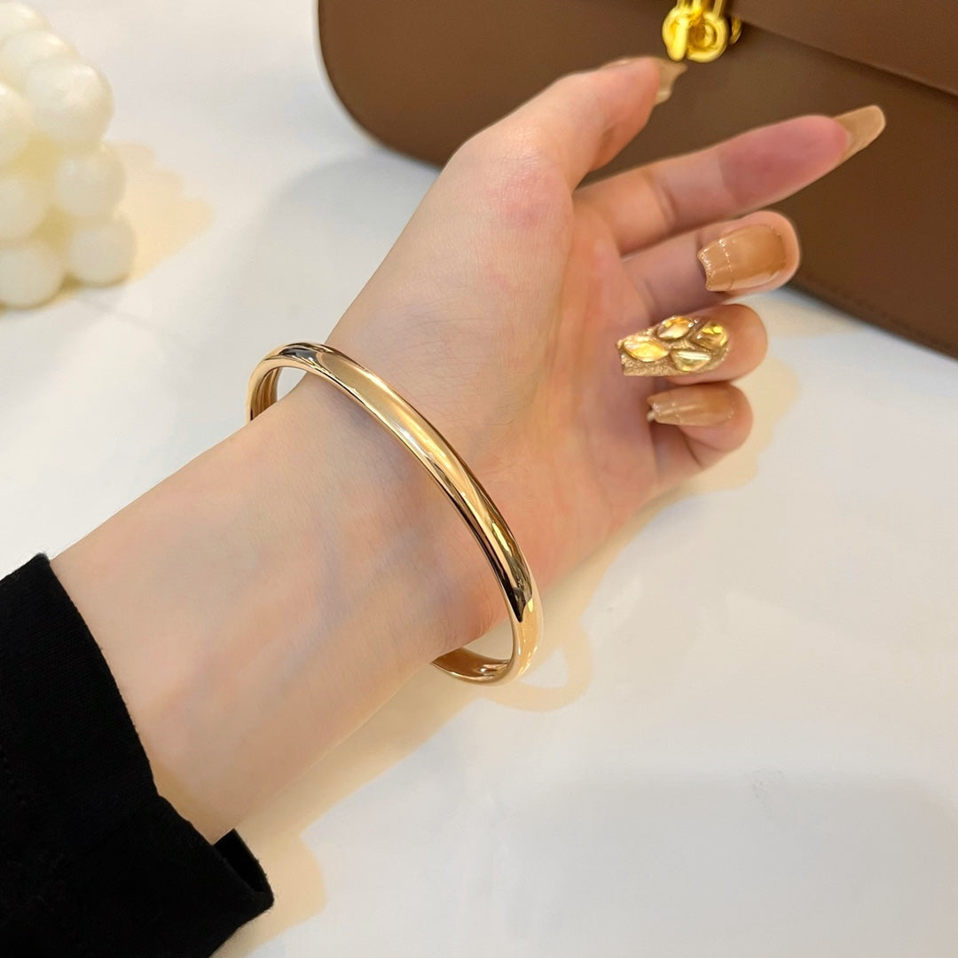 ¡®Lume Jewels¡¯PANTHERE GOLD DIAMOND OPEN BRACELET