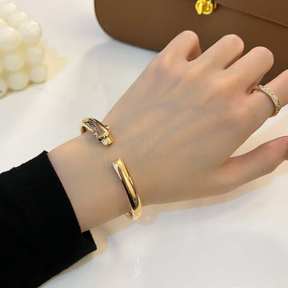 ¡®Lume Jewels¡¯PANTHERE GOLD OPEN BRACELET