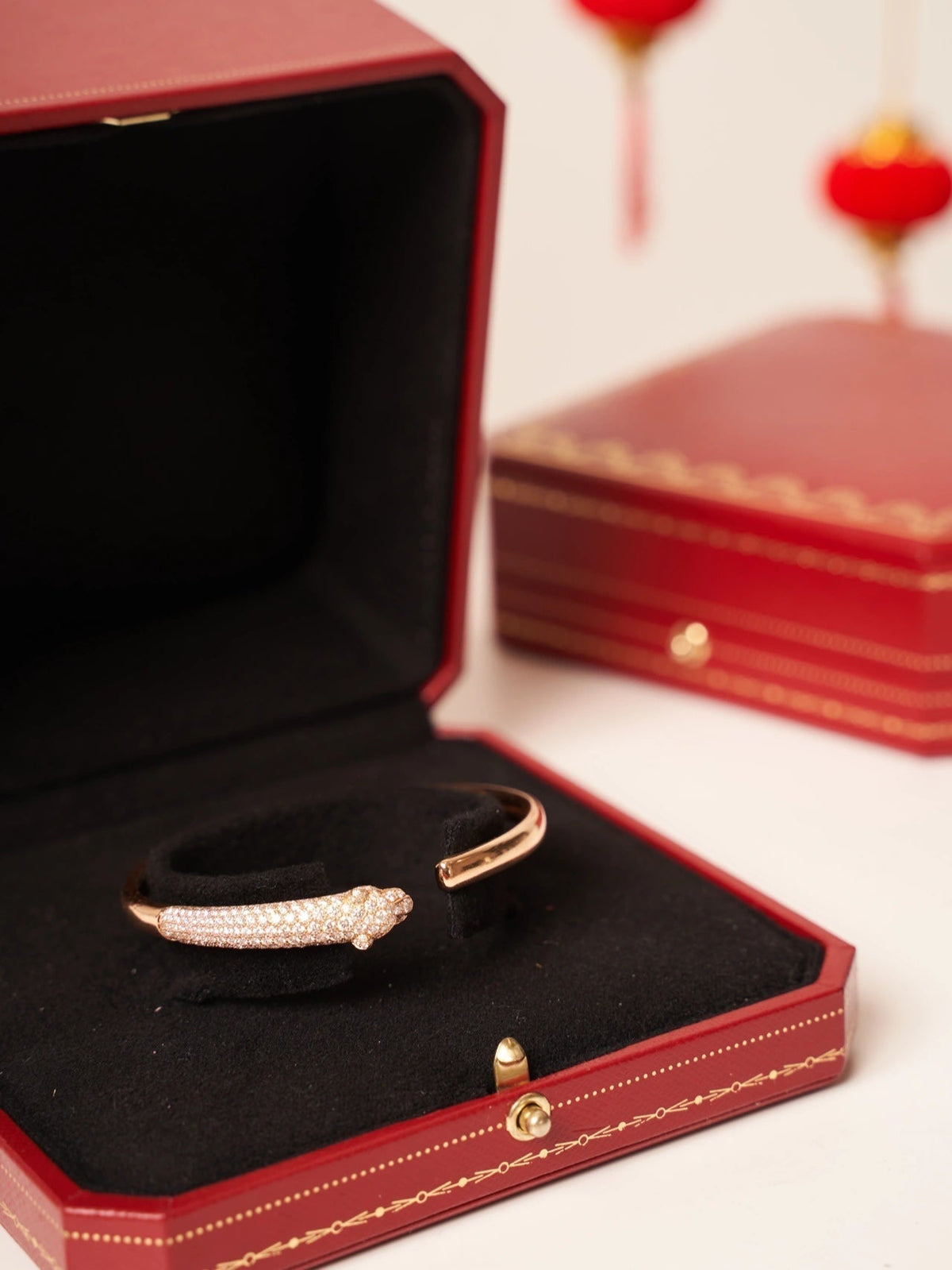 ¡®Lume Jewels¡¯PANTHERE ROSE GOLD DIAMOND OPEN BRACELET