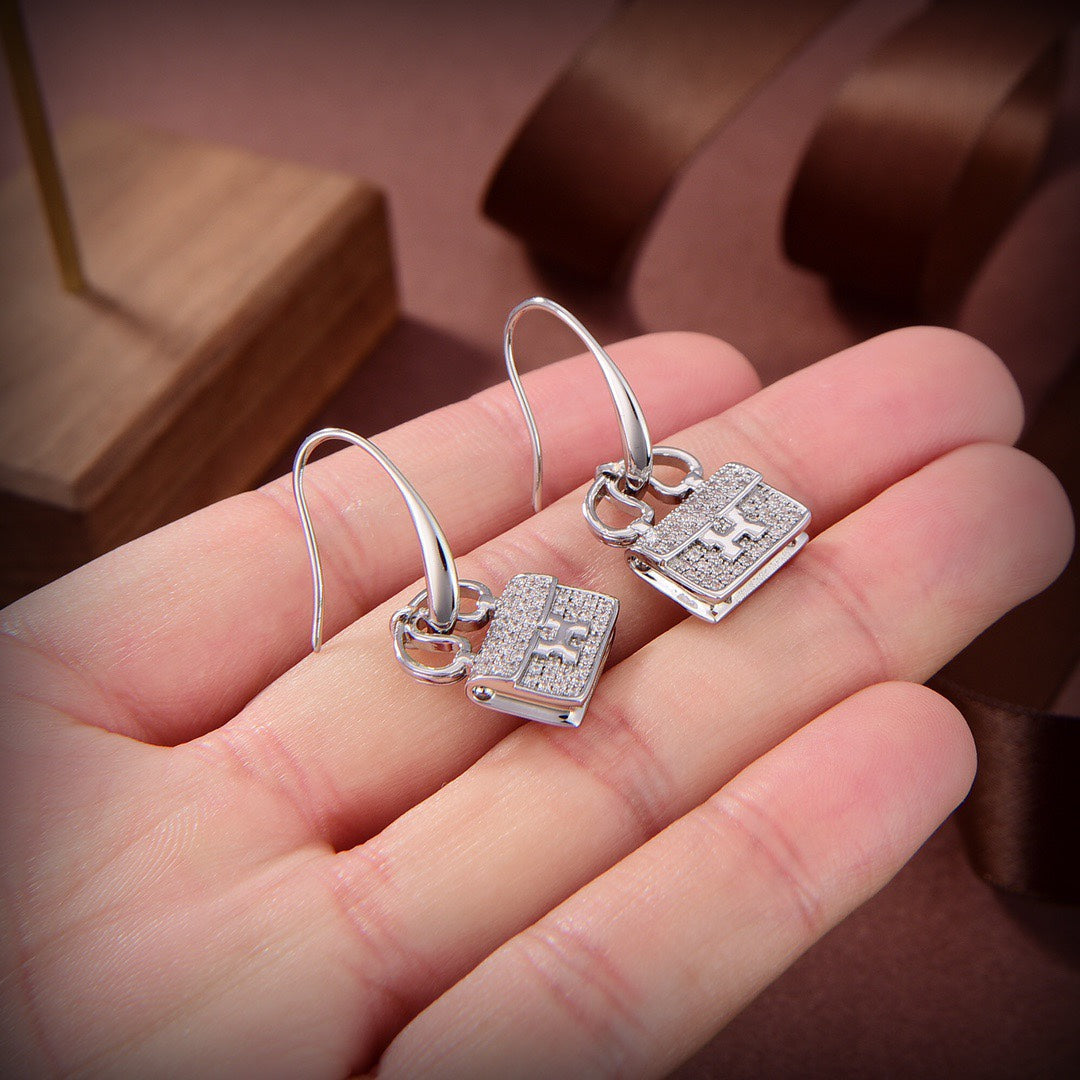 ¡®Lume Jewels¡¯KELLY DIAMOND EARRINGS