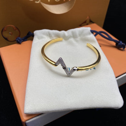¡®Lume Jewels¡¯VOLTE UPSITE DOWN DIAMOND GOLD OPEN BRACELET