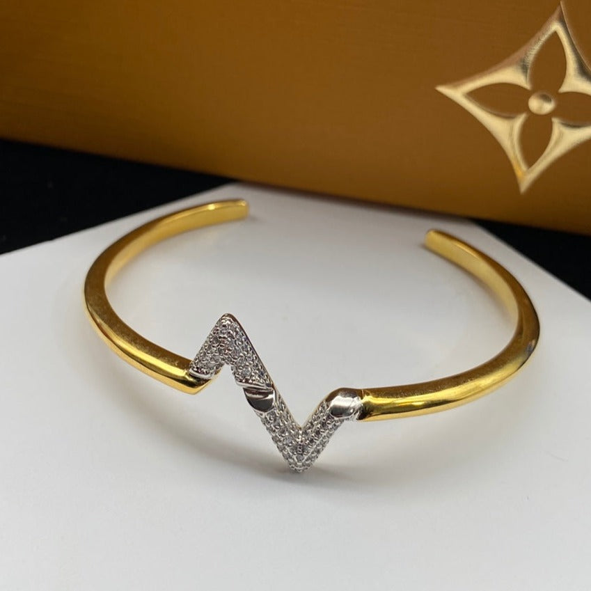 ¡®Lume Jewels¡¯VOLTE UPSITE DOWN DIAMOND GOLD OPEN BRACELET