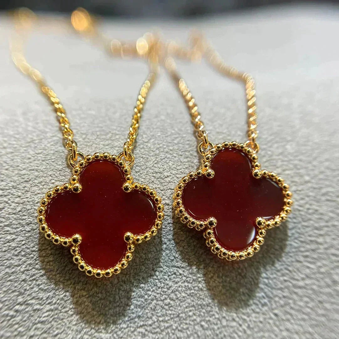 ¡®Lume Jewels¡¯CLOVER 15MM CARNELIAN SINGLE FLOWER NECKLACE