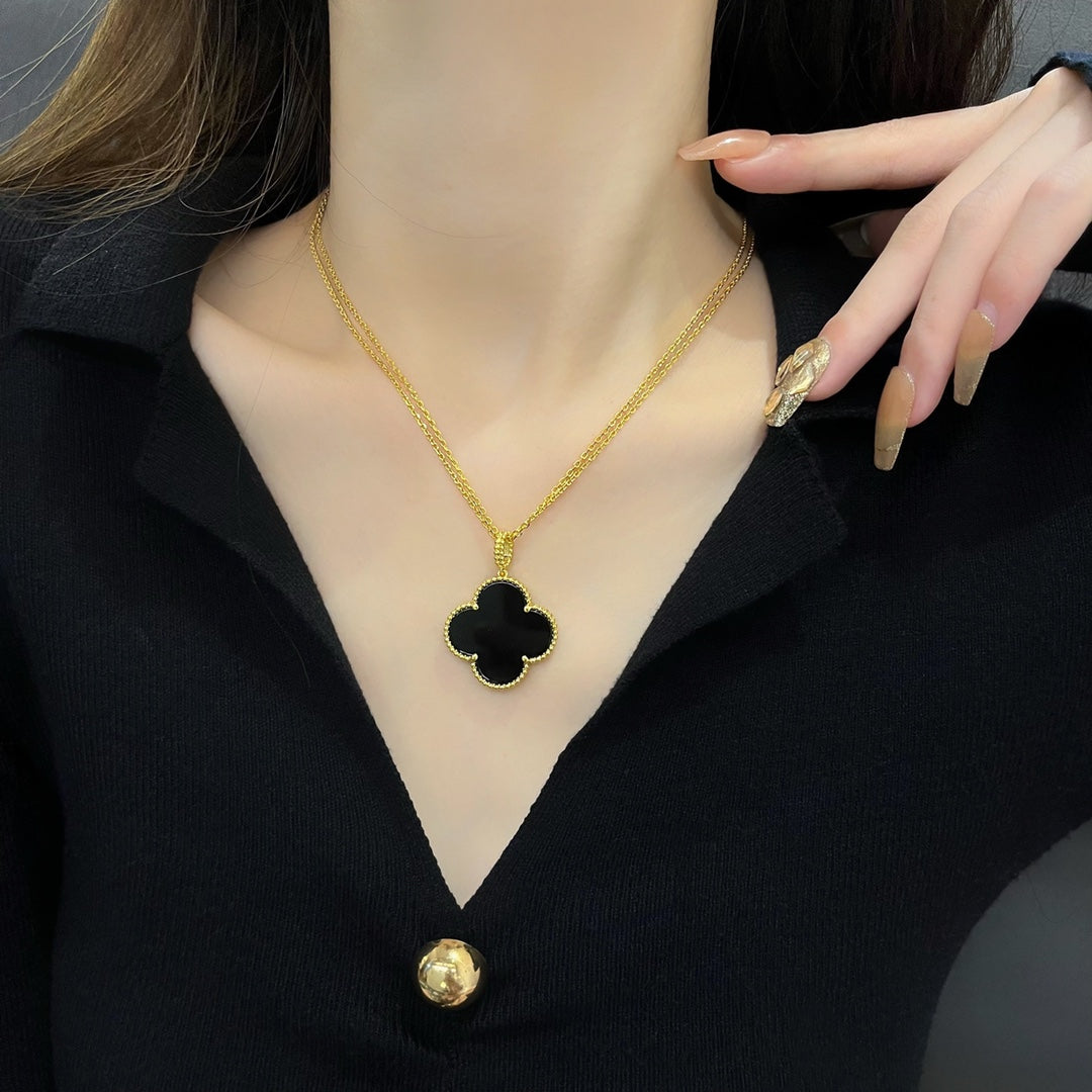 ¡®Lume Jewels¡¯CLOVER 25MM NECKLACE GOLD ONYX