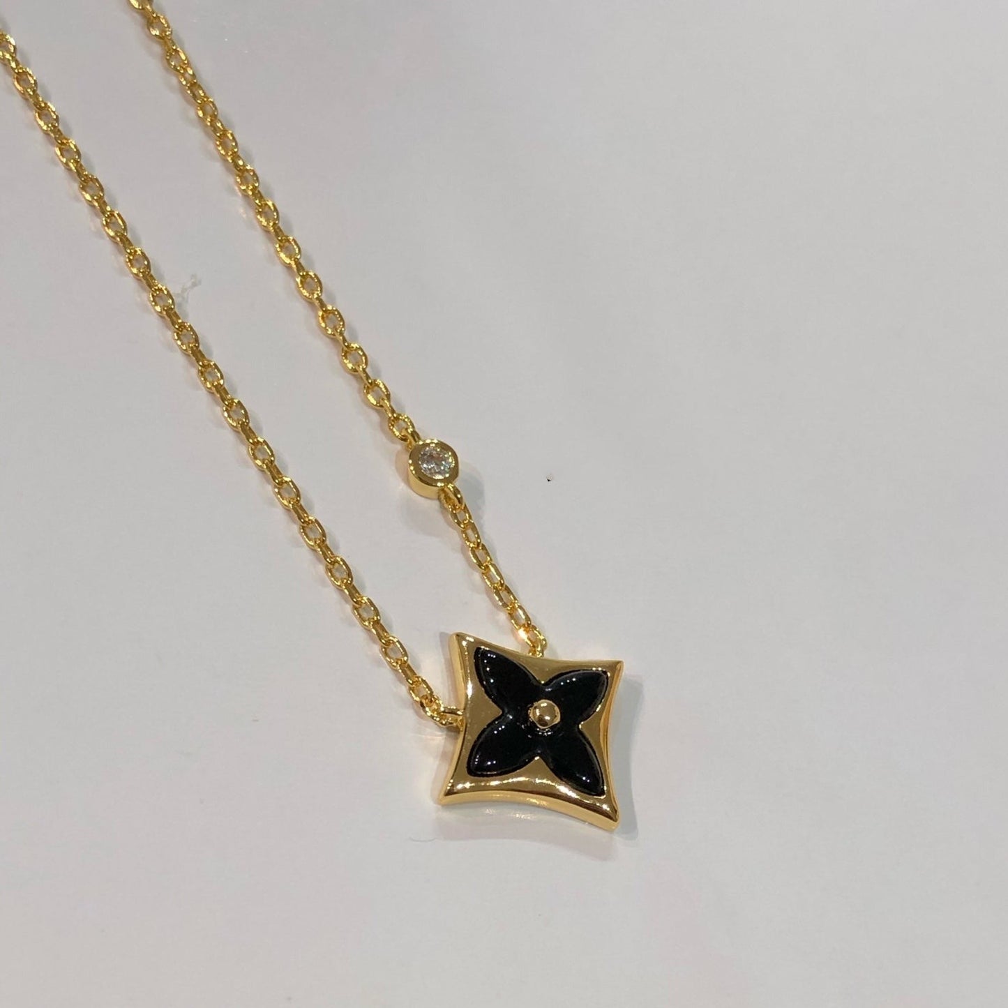 ¡®Lume Jewels¡¯STAR BLACK MOP NECKLACE