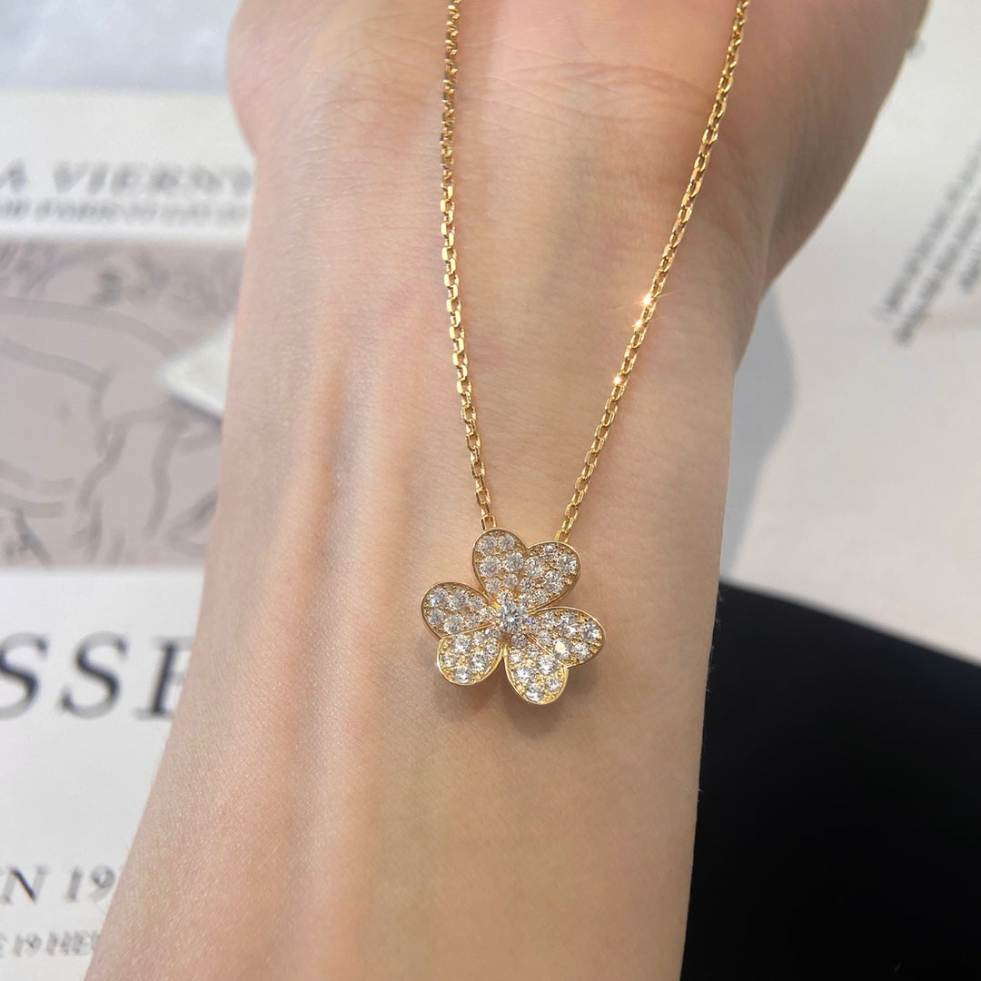 ¡®Lume Jewels¡¯FLOWER DIAMOND NECKLACE