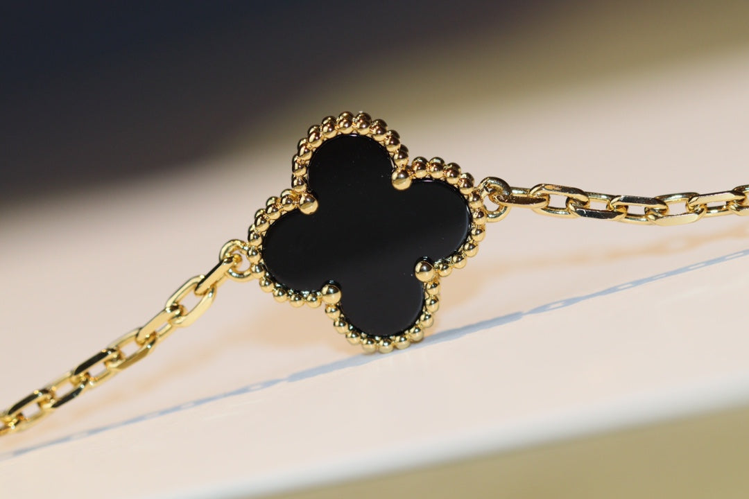 ¡®Lume Jewels¡¯CLOVER 20 MOTIFS ONYX ROSE GOLD