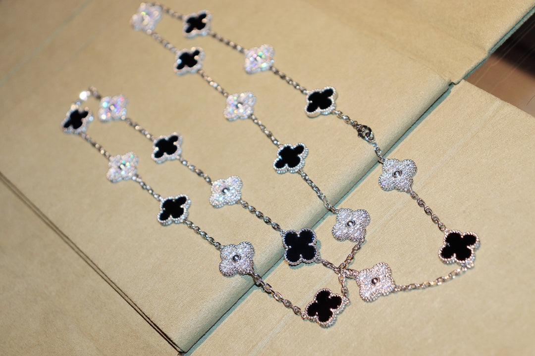 ¡®Lume Jewels¡¯CLOVER 20 MOTIFS ONYX DIAMOND SILVER